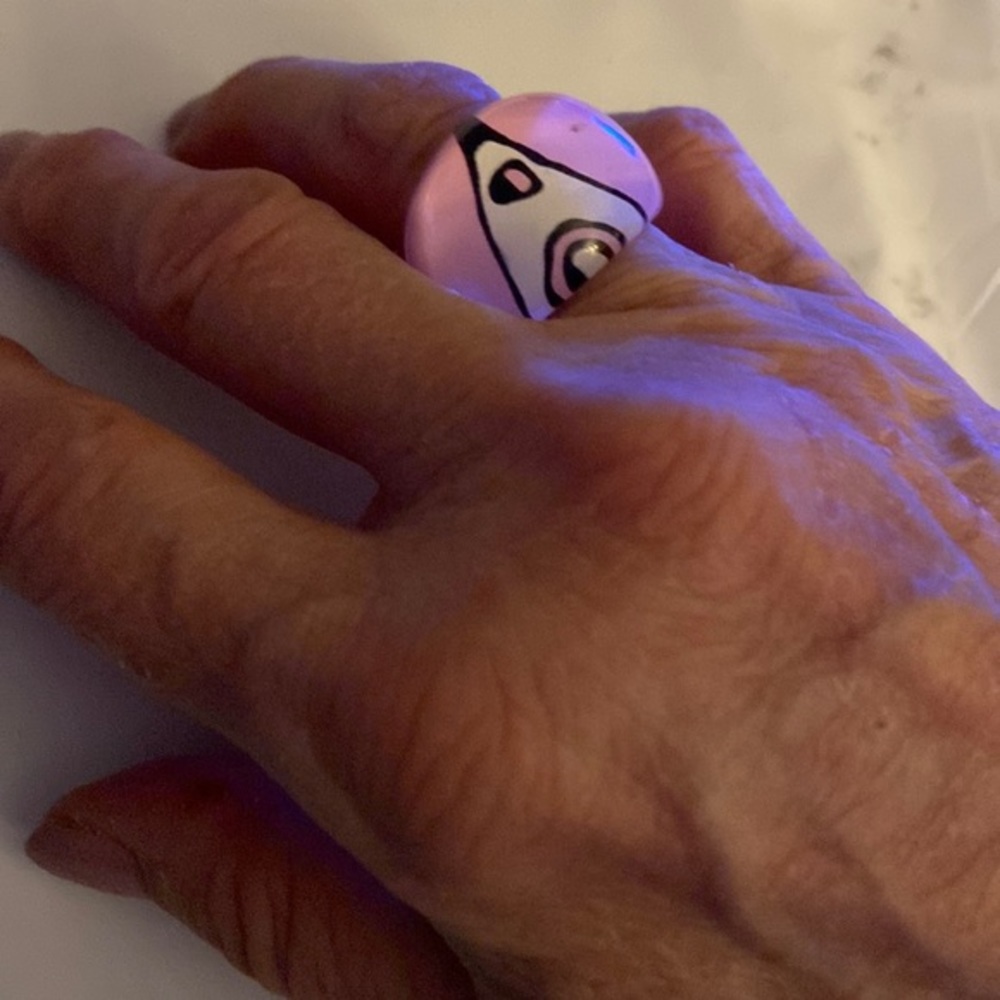 Acrylic vintage ring in style of  Andy Warhol size 6 EUC